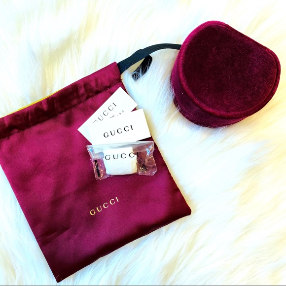 Gucci Tail Fin Charm In Yellow Gold NWT - Picture 8 of 13